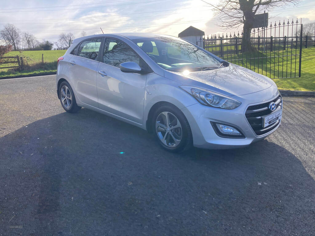 Hyundai I30 1.6 Crdi Blue Drive Se Silver #2