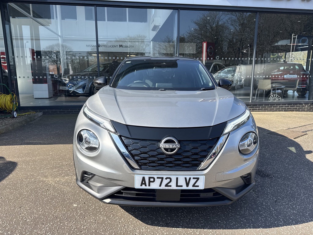 Nissan Juke 1.6 Hybrid Tekna AP72LVZ Black #2