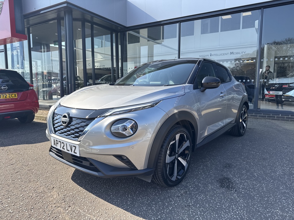 Nissan Juke 1.6 Hybrid Tekna AP72LVZ Black #4