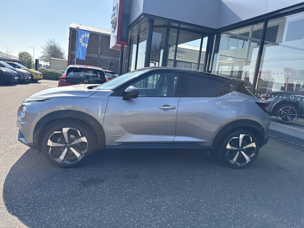 Nissan Juke 1.6 Hybrid Tekna AP72LVZ Black #5