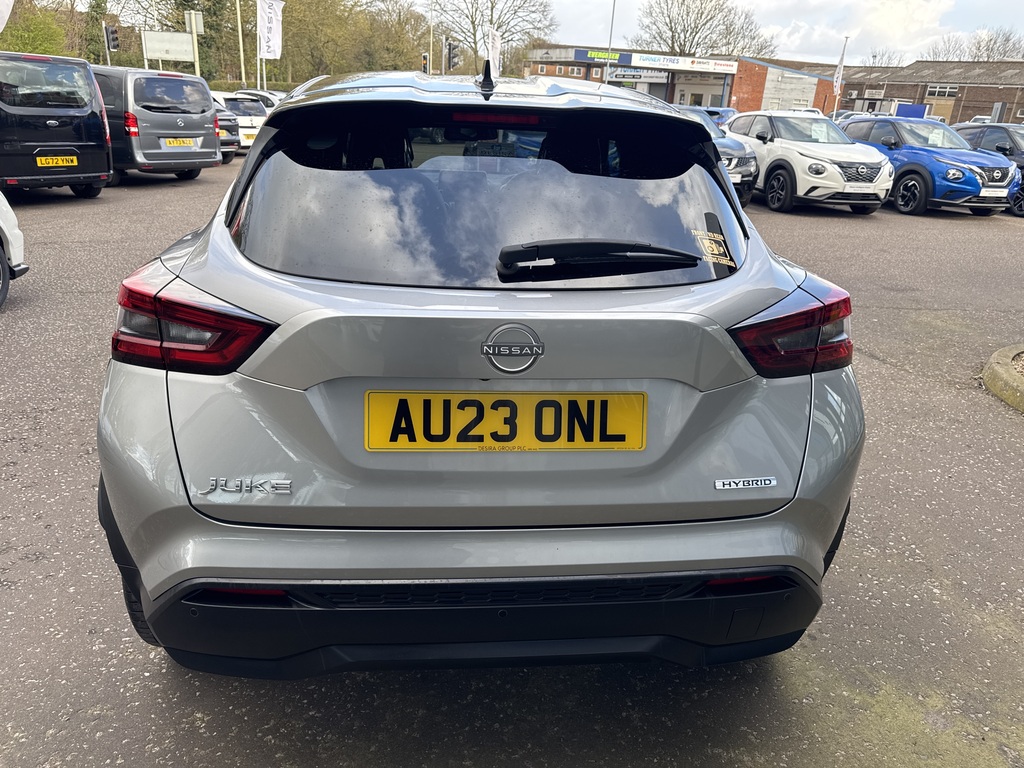 Nissan Juke 1.6 Hybrid Tekna AU23ONL Silver #6
