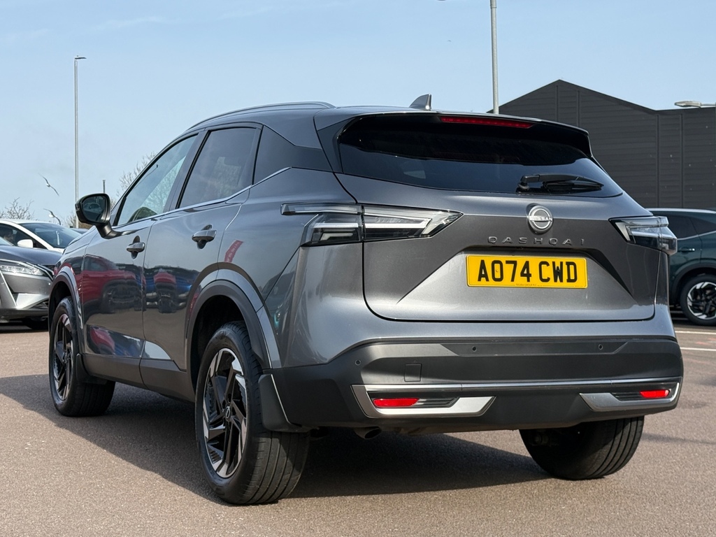 Nissan Qashqai 1.3 Dig-t Mh N-connecta AO74CWD  #3