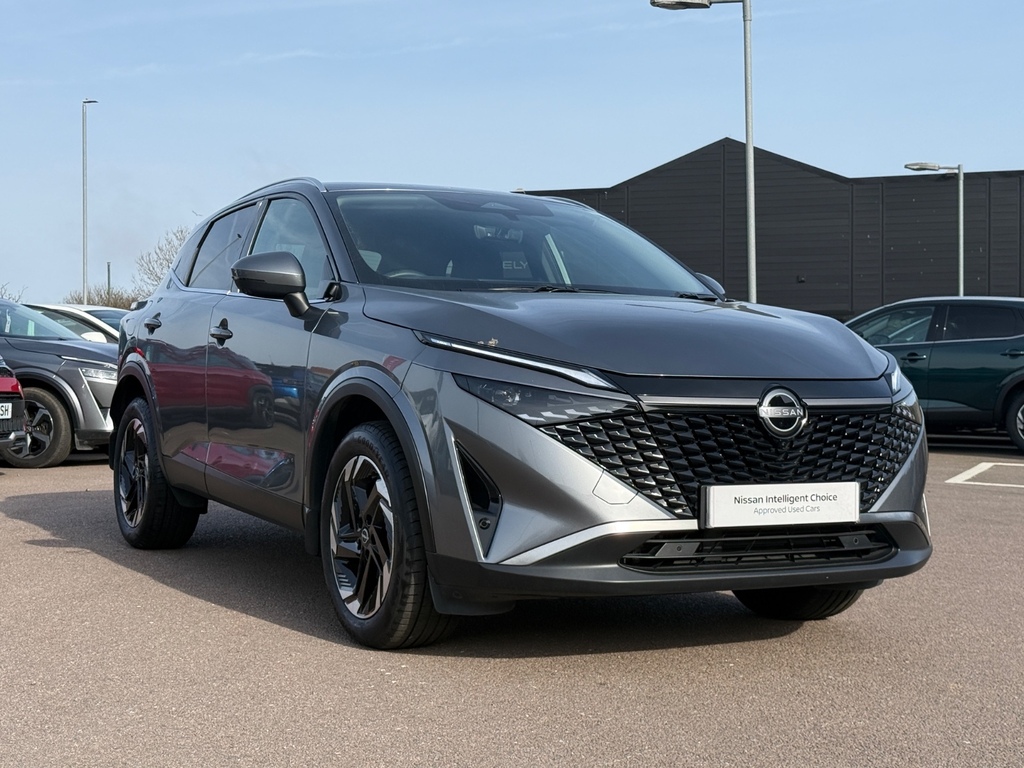 Nissan Qashqai 1.3 Dig-t Mh N-connecta
