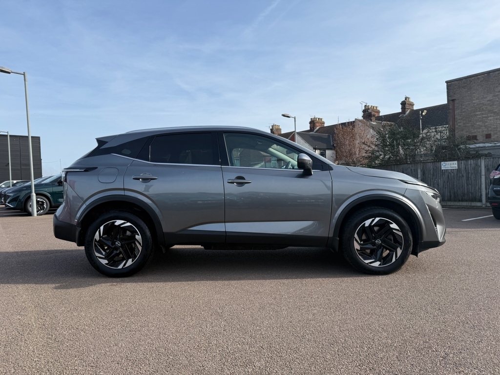 Nissan Qashqai 1.3 Dig-t Mh N-connecta AO74CWD  #5