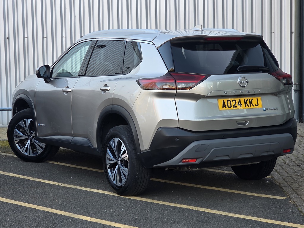 Nissan X-Trail 1.5 E-power 204 N-connecta Xtronic Station W AO24KKJ Silver #2