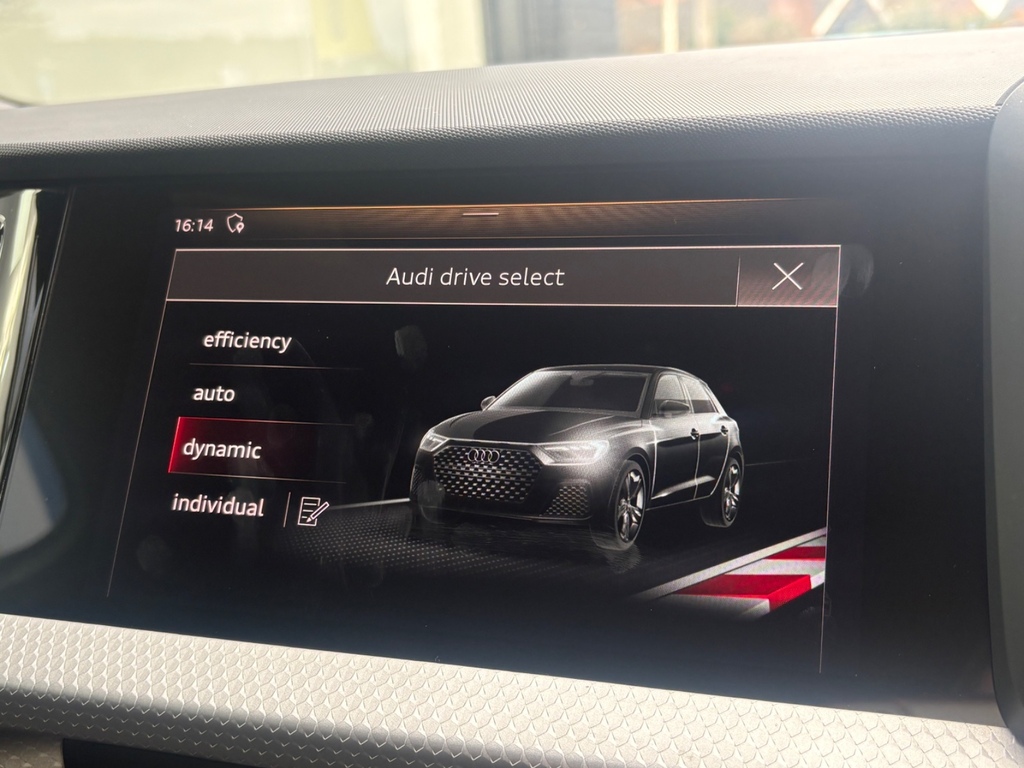 Audi A1 30 Tfsi S Line MM69MWC White #3