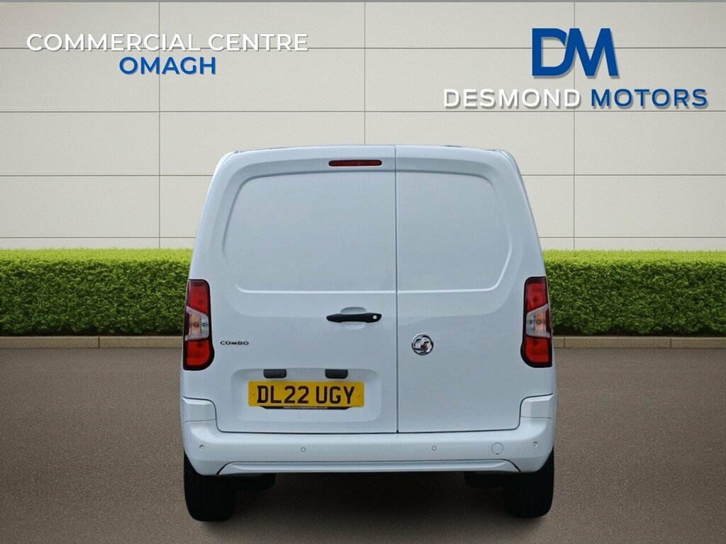 Vauxhall Combo 2300 Sportive Td DL22UGY White #5