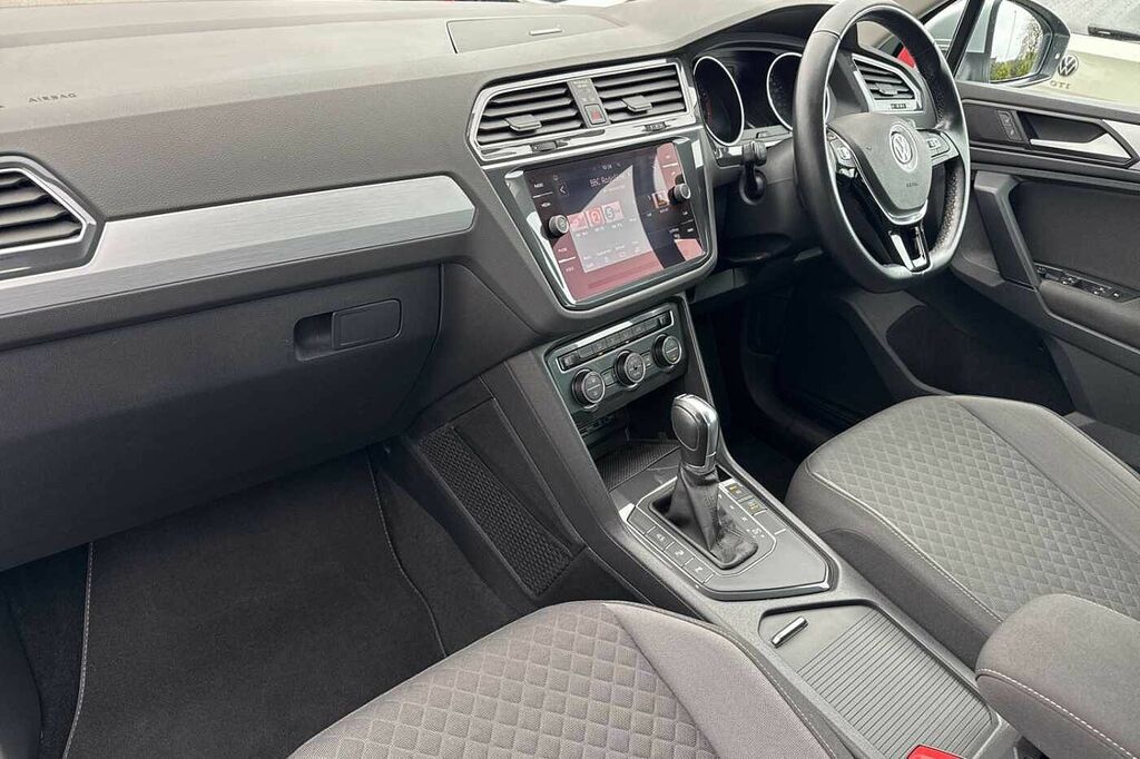 Volkswagen Tiguan 1.5 Tsi Evo 150 Match Dsg PY19VMU Silver #2