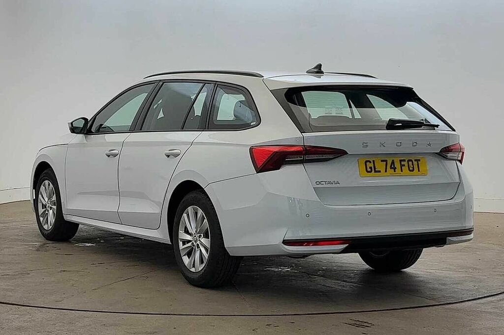 Skoda Octavia 1.5 Tsi Se Technology Moon White Metallic GL74FOT White #3