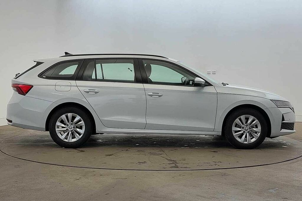Skoda Octavia 1.5 Tsi Se Technology Moon White Metallic GL74FOT White #4