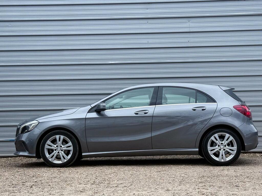 Mercedes-Benz A Class Hatchback 1.5 A180d Sport Premium 7G-dct Euro 6 Grey #2