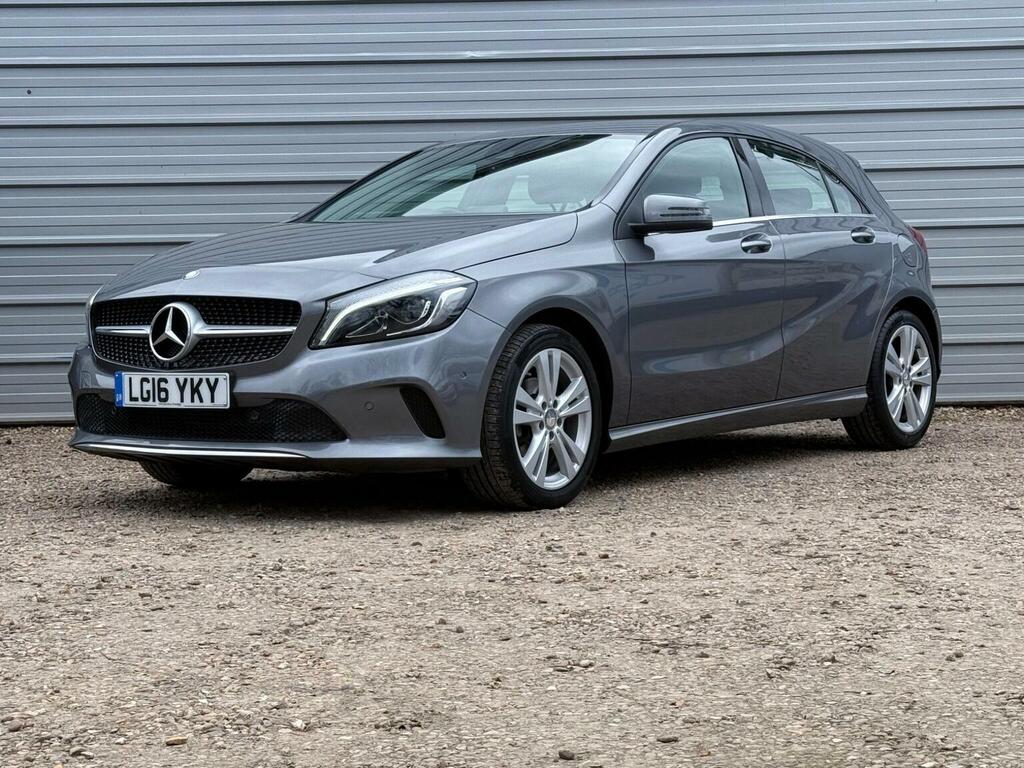 Mercedes-Benz A Class Hatchback 1.5 A180d Sport Premium 7G-dct Euro 6 Grey #4