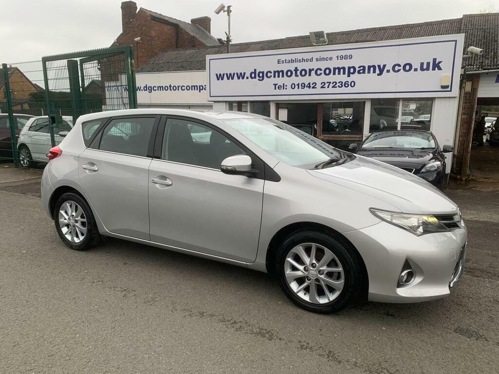 Toyota Auris 1.6 V-matic Icon Euro 5 Silver