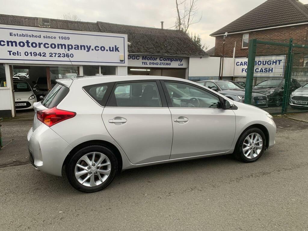 Toyota Auris 1.6 V-matic Icon Euro 5 Silver #6