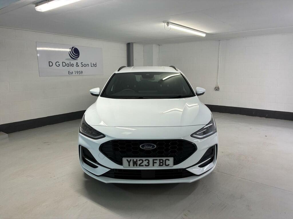 Ford Focus Estate 1.0T Ecoboost St-line Euro 6 Ss 202 White #2