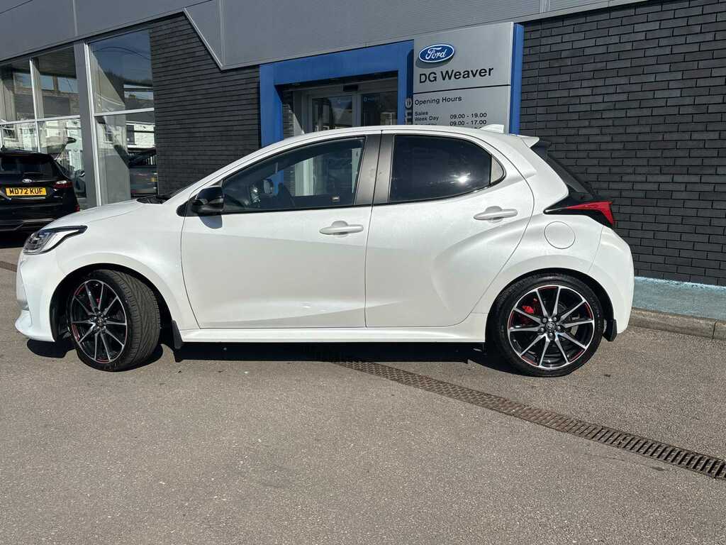 Toyota Yaris Gr Sport Hev Cvt SO72UJK White #3
