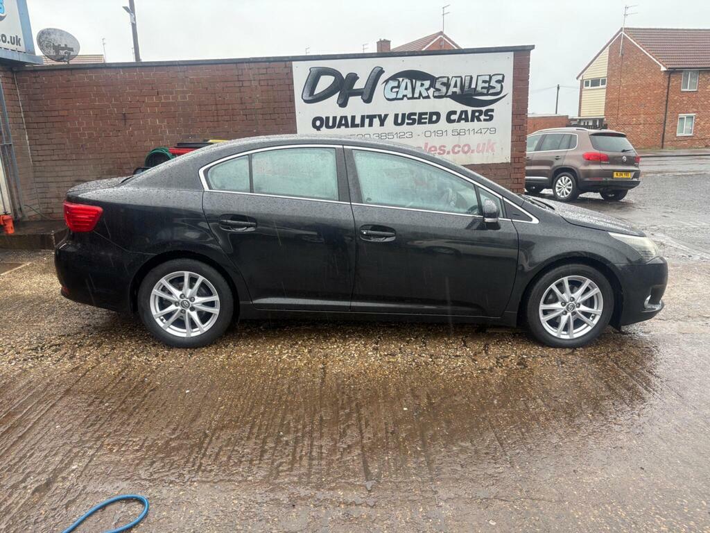 Toyota Avensis 2.0 D-4d Icon Euro 5 FH13TGK Black #2