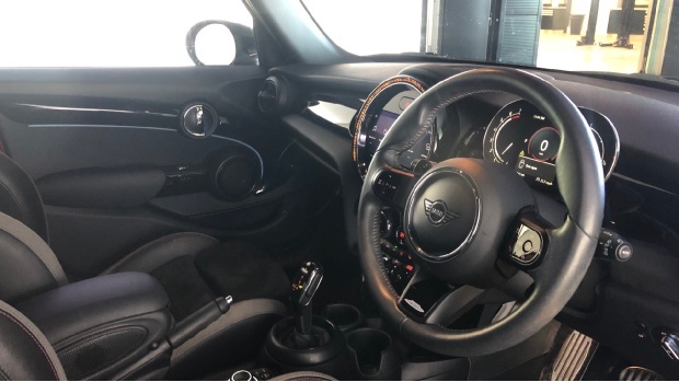 Mini Hatch Cooper S Sport Steptronic Euro 6 WN22GRF Red #6