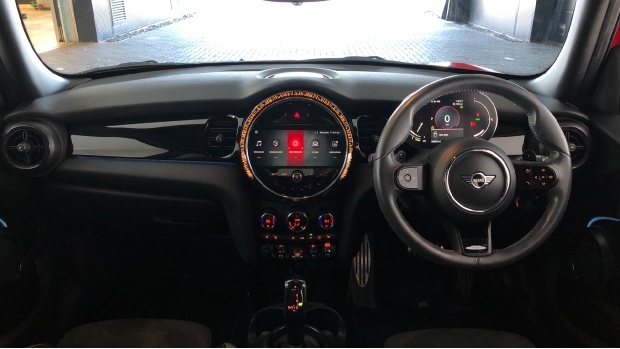 Mini Hatch Cooper S Sport Steptronic Euro 6 WN22GRF Red #4