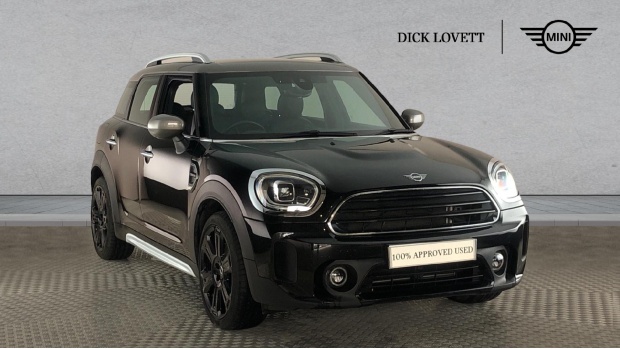 Mini Countryman Cooper Exclusive Steptronic Euro 6 SK22WRC Black