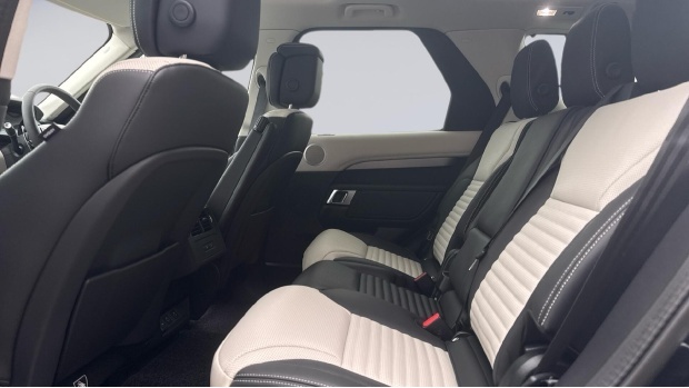 Land Rover Discovery D350 Mhev Dynamic Hse Euro 6 WM75MXA Black #4