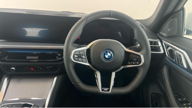 BMW i4 35 70.2Kwh M Sport Edrive WN75YCW White #5