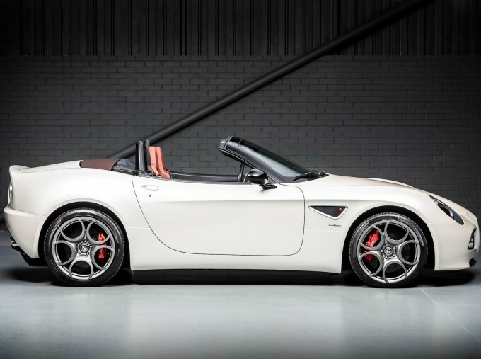 Alfa Romeo 8c V8 Spider Euro 4 AR10SPY White #3
