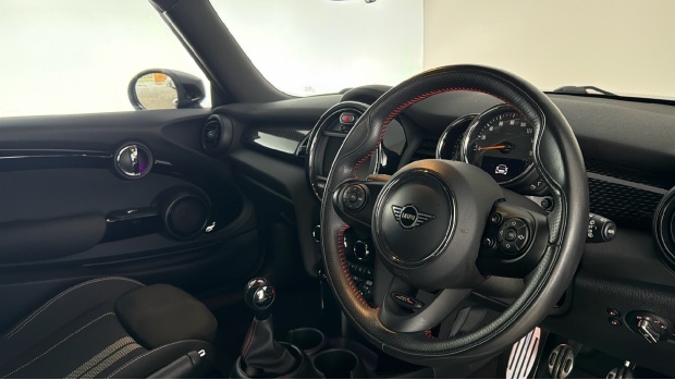 Mini Hatch Cooper S Sport Euro 6 Black #6