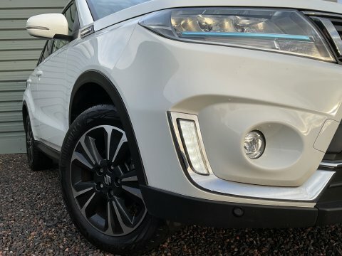 Suzuki Vitara Sz5 Ll73xzg LL73XZG White #2