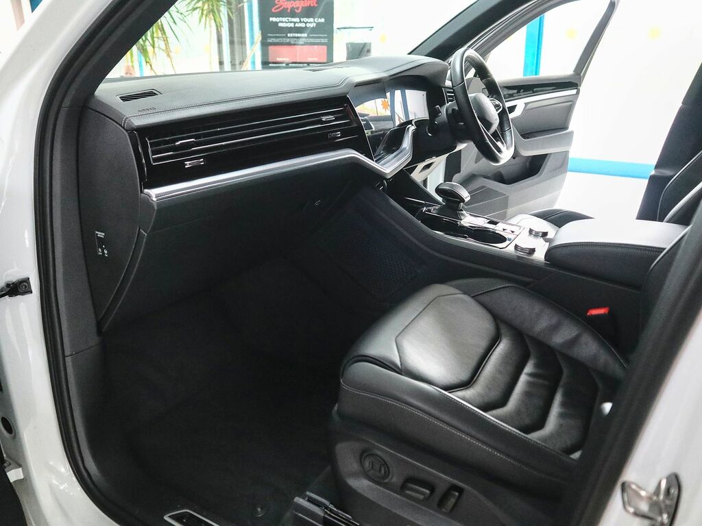Volkswagen Touareg 3.0 Black Edition Tdi V6 Tiptronic 4Motion ML22VOC White #4