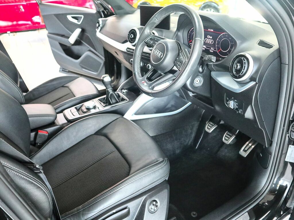 Audi Q2 1.0 S Line 30 Tfsi DF21AYN Black #3