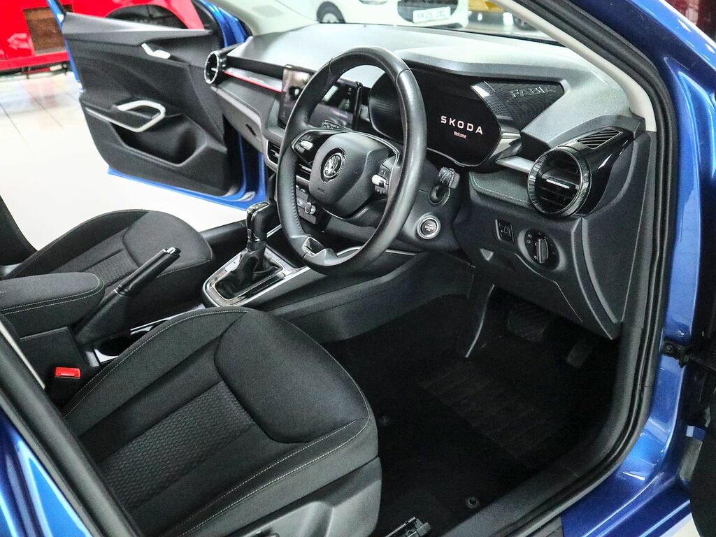 Skoda Fabia 1.5 Se L Tsi Dsg PE74UPP Blue #3