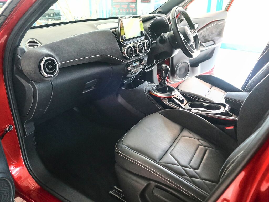 Nissan Juke 1.0 Tekna Dig-t DL72WZD Red #4
