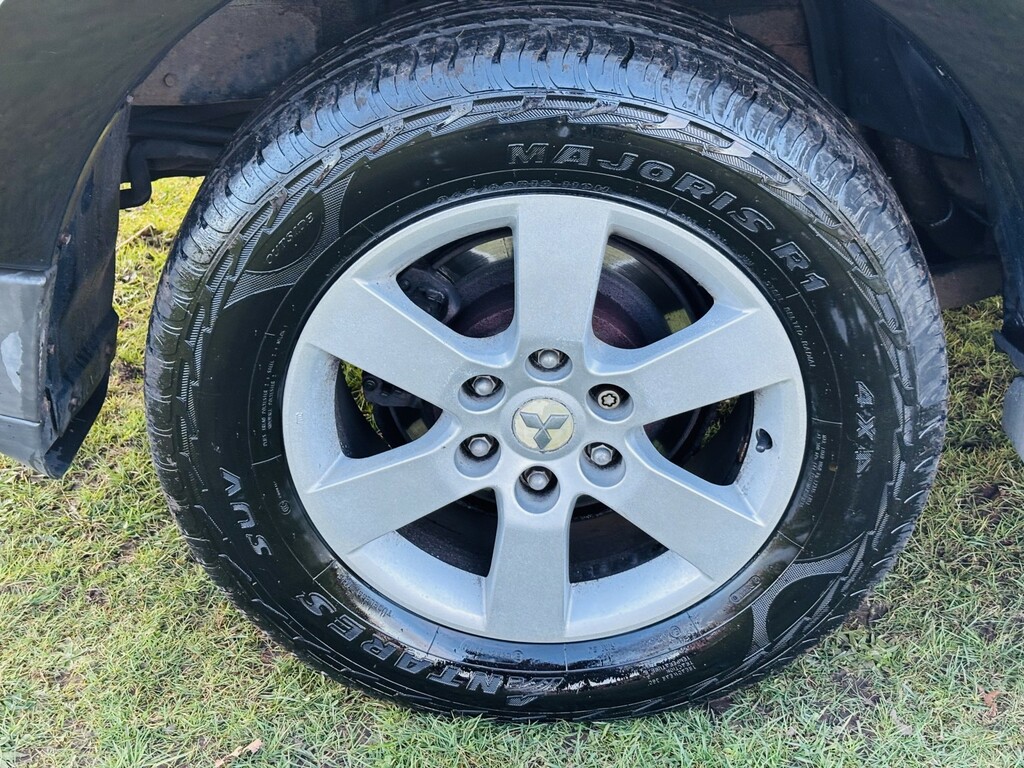 Mitsubishi Shogun 3.2 Di-dc Elegance 4Wd Euro 4 Lwb Grey #38