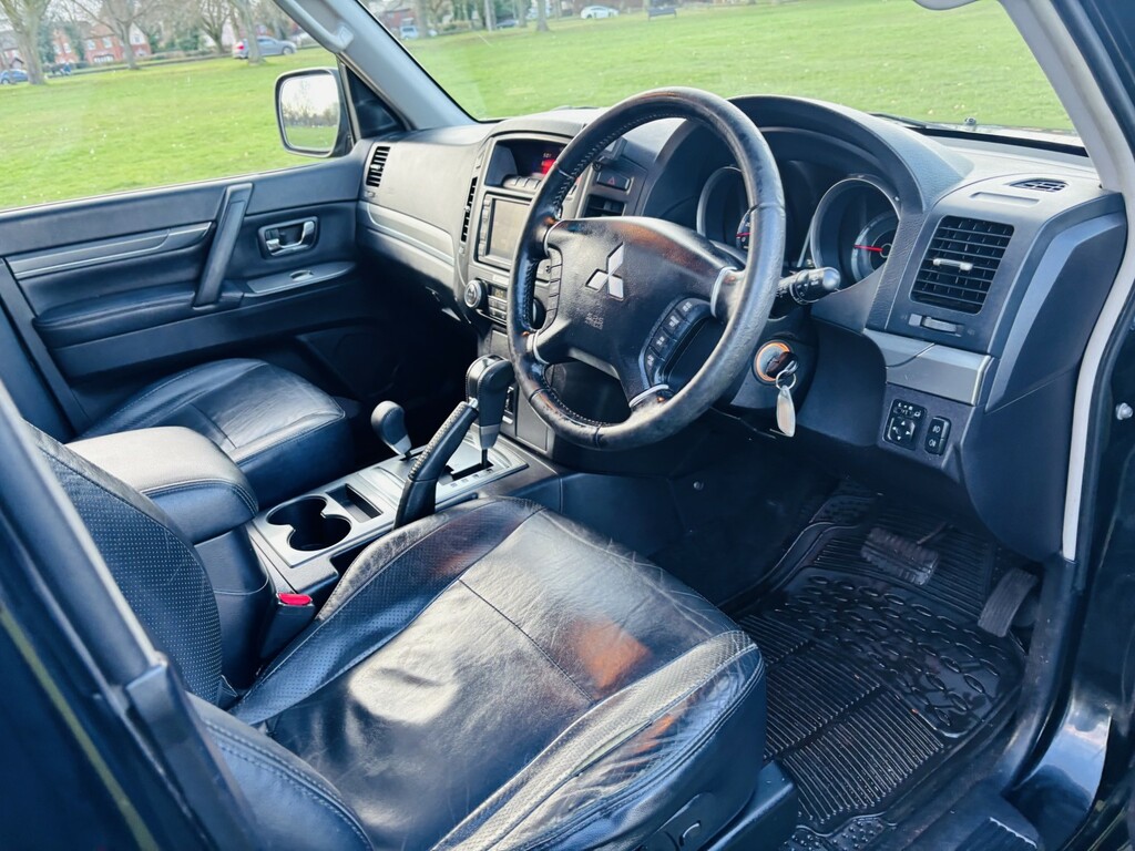 Mitsubishi Shogun 3.2 Di-dc Elegance 4Wd Euro 4 Lwb Grey #24