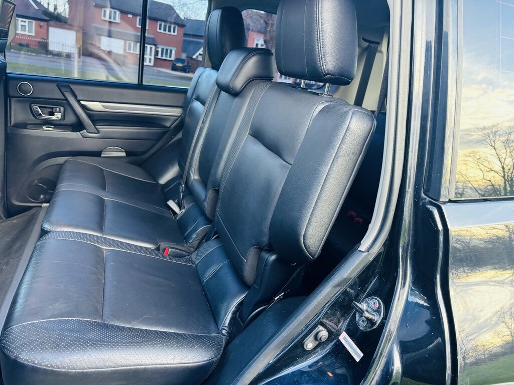 Mitsubishi Shogun 3.2 Di-dc Elegance 4Wd Euro 4 Lwb Grey #33