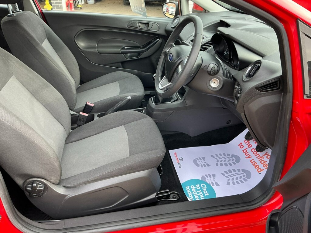 Ford Fiesta 1.25 Studio Red #3