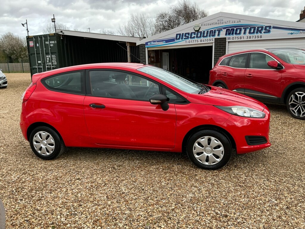 Ford Fiesta 1.25 Studio Red #5