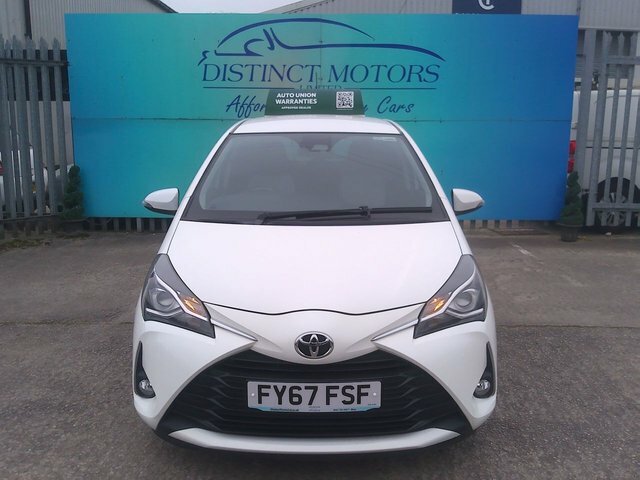 Toyota Yaris Vvt-i Icon Hatchback FY67FSF White #2