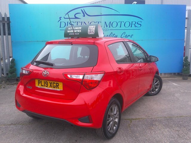 Toyota Yaris Vvt-i Icon Hatchback PL19XGR Red #4