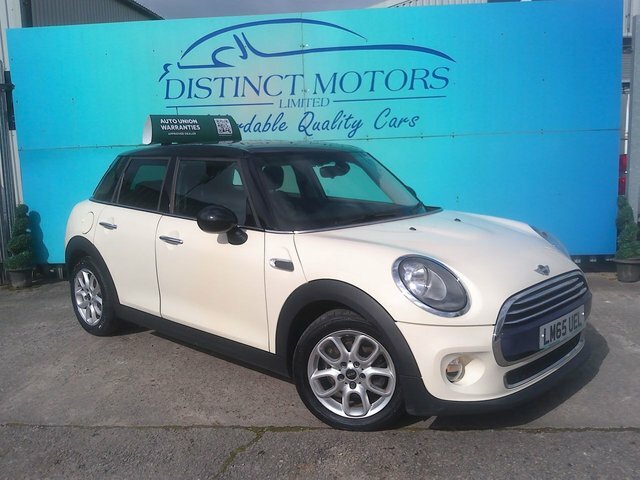 Mini Hatch Cooper D Hatchback LM65UEL White
