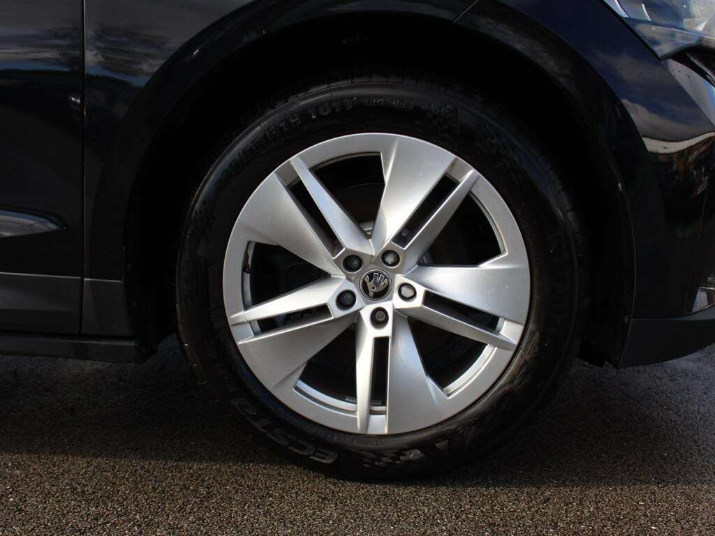 Skoda ENYAQ 125Kw 50 55Kwh LF74FPD Black #6