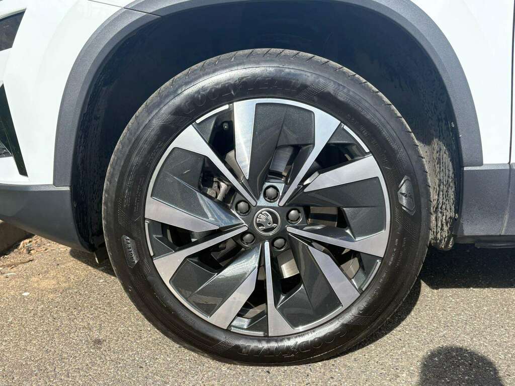 Skoda Karoq 2.0 Tdi 150 Se L 4X4 Dsg White #6