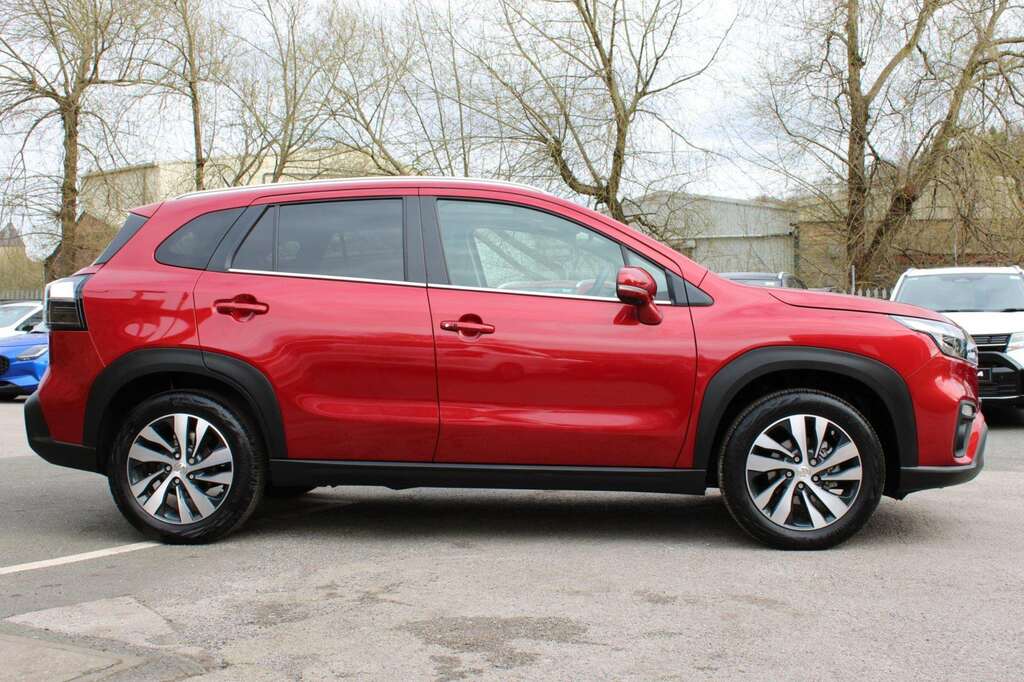 Suzuki SX4 S Cross Motion #3