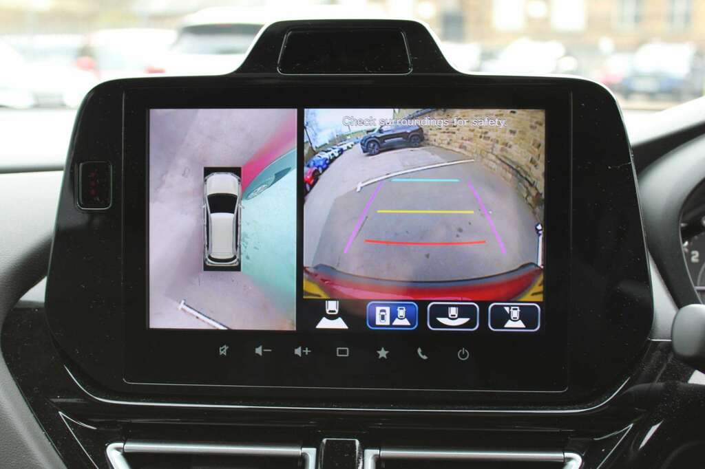 Suzuki SX4 S Cross Motion #25