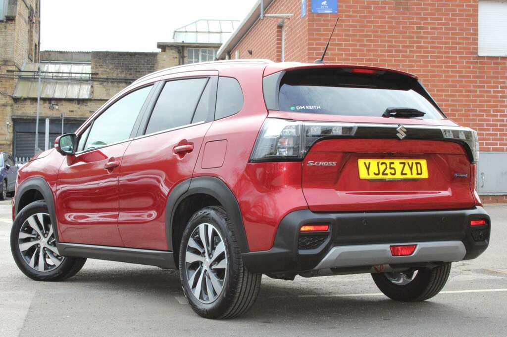 Suzuki SX4 S Cross Motion #4