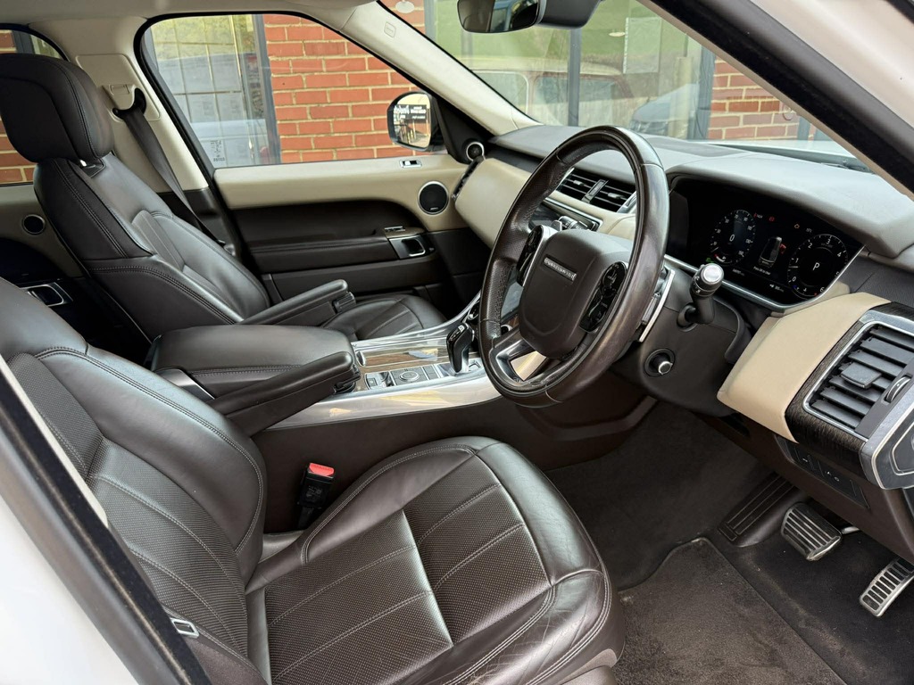 Land Rover Range Rover Sport 3.0 Sdv6 306 AO67FZG Black #6