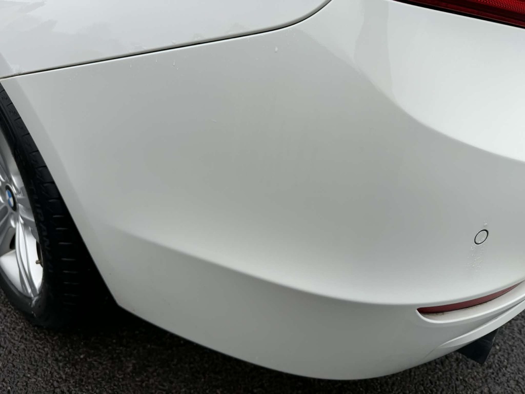 BMW 3 Series Sport Saloon 9 White #2