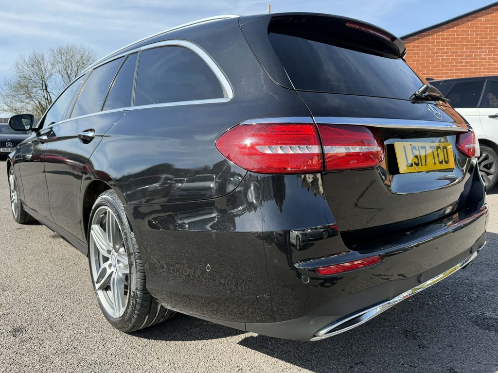 Mercedes-Benz E Class 2.0 E220d Amg LS17TCO Black #3