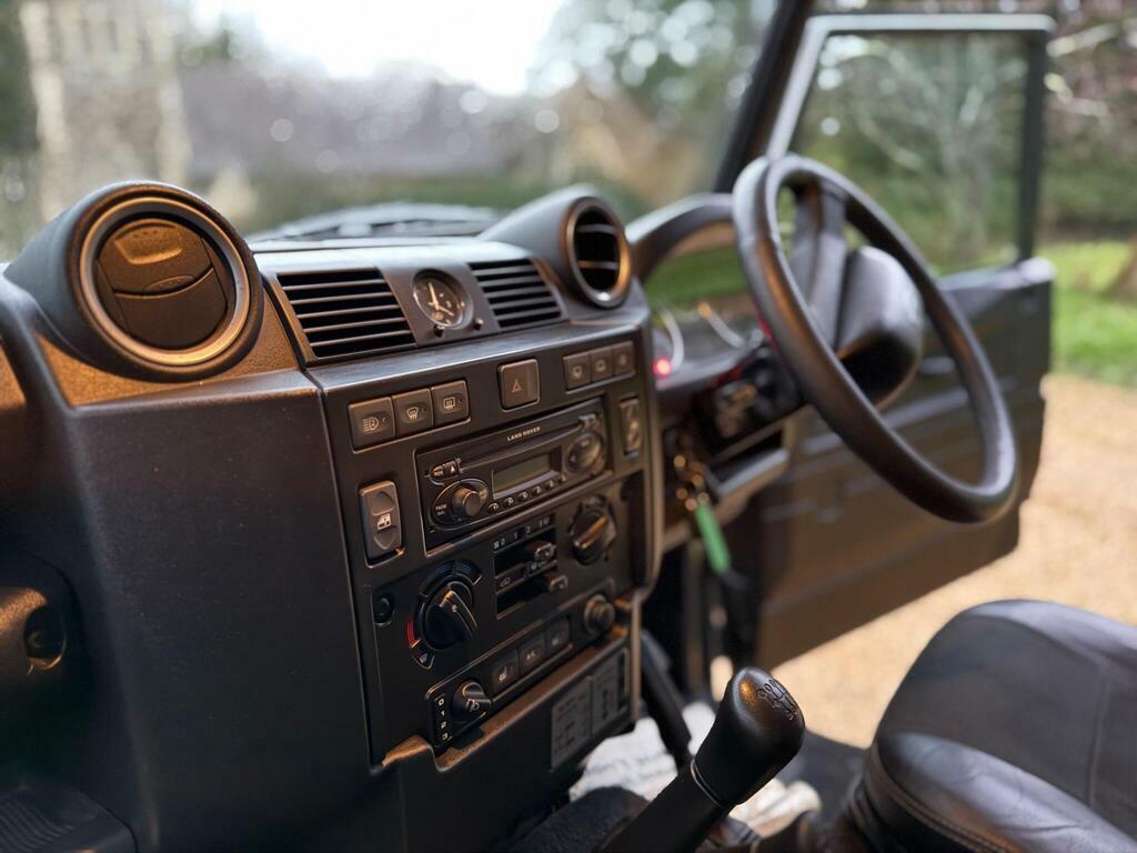 Land Rover Defender 90 2.4 Tdci Xs Station Wagon Green #4